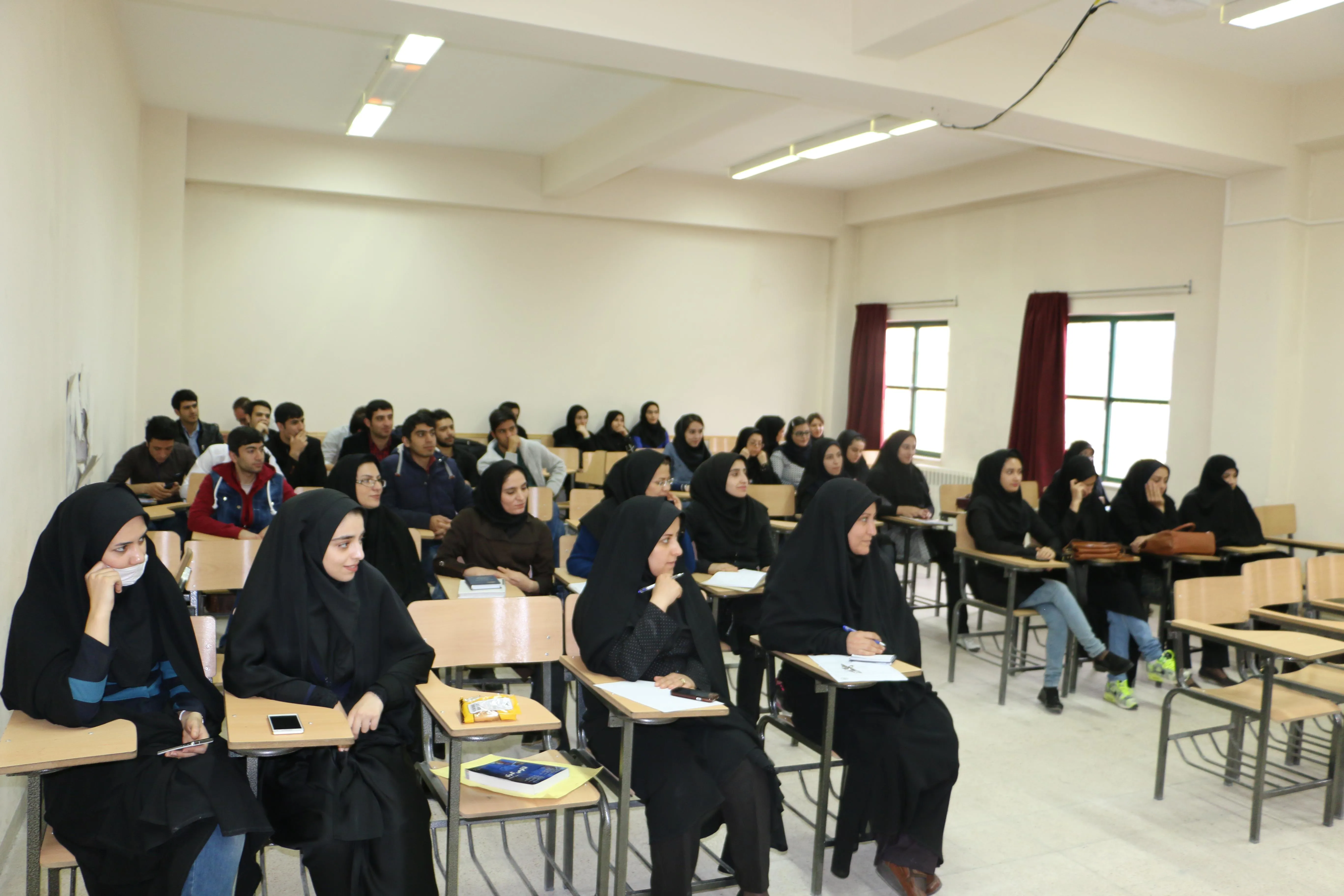 کارگاه آموزشی با موضوع " گناه و خلقت انسان  و آثار آن در زندگی" با سخنرانی حجت الاسلام و المسلمین فصیح نیا برگزار شد