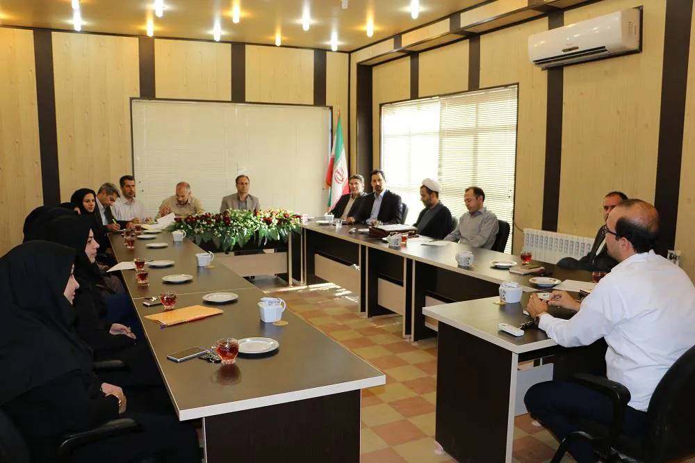 نشست سرپرست دانشکده با مسئولین معاونت آموزشی واعضای هیأت علمی برگزار شد.  