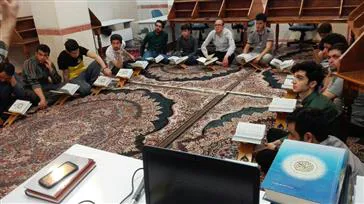 برگزاری اولین مجموعه کلاس آموزشی در زمینه تلاوت و ترتیل قرآن کریم در دانشکده علوم پزشکی مراغه