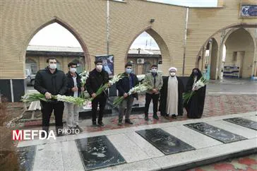 آیین عطرافشانی و گلباران مزار شهدای گرانقدر شهرستان مراغه